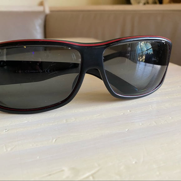 ❣️Beautiful Authentic Gucci Sunglasses and GG monogram Sunglasses Case ❣️ - Picture 10 of 10